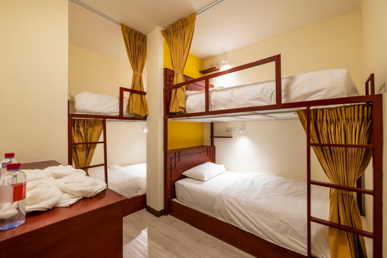 Scala Hostel Bangkok Exteriör bild