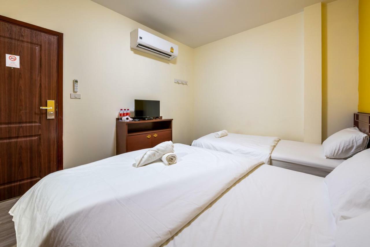Scala Hostel Bangkok Exteriör bild